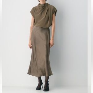 Aritzia Babaton Gabbro Taupe Midi Skirt
